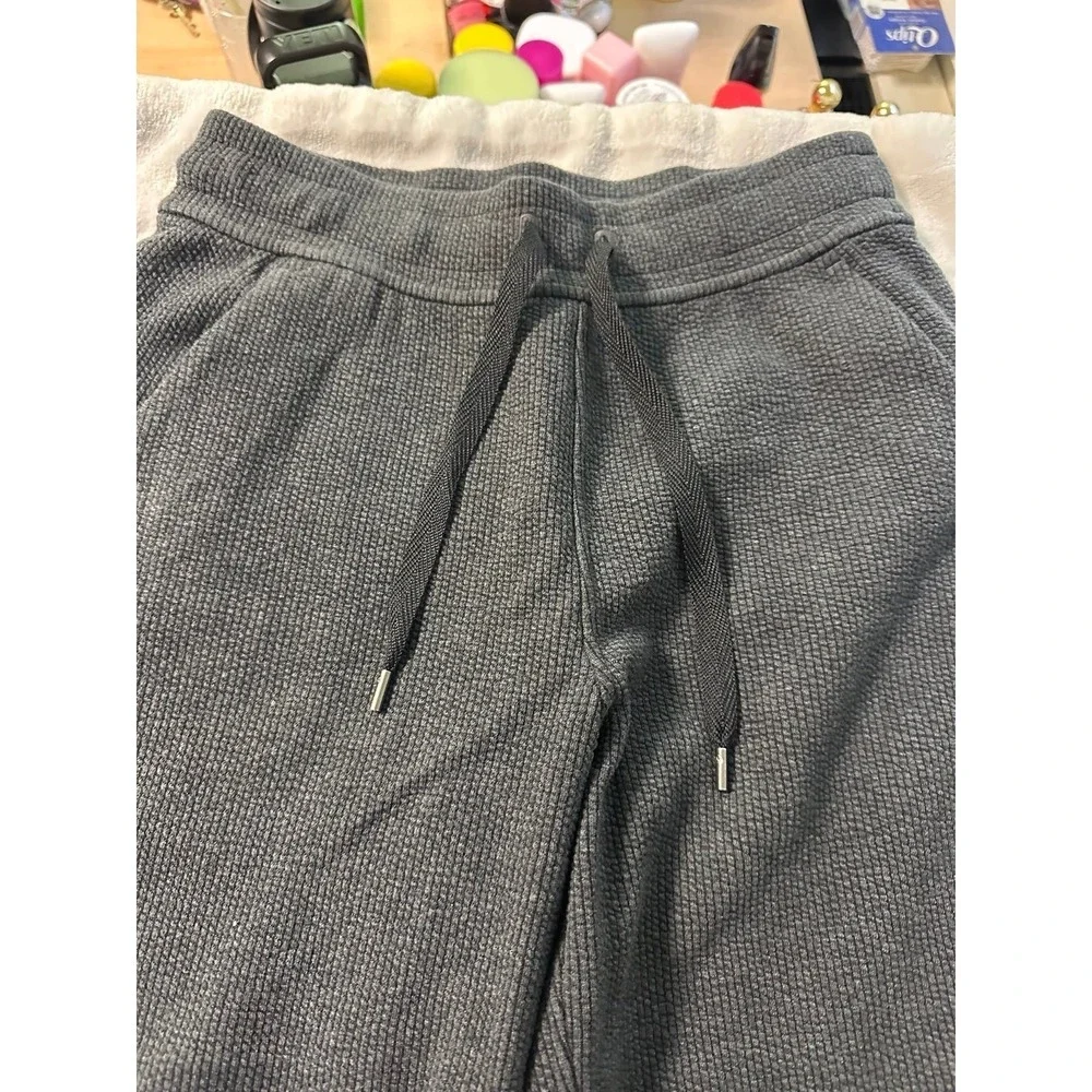 Lululemon ribbed high rise‎ jogger 25